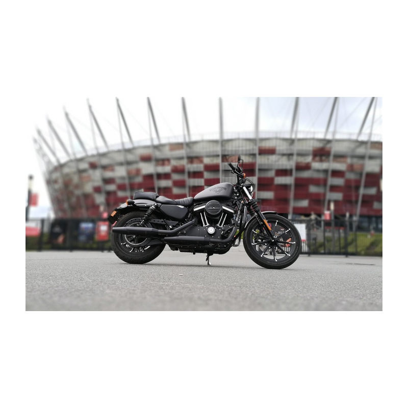 Jazda Motocyklem Harley-Davidson z filmowaniem